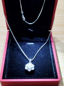 Kalung Moissanite Diamond Pendants