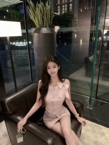 Summer New Style Womens French Butterfly Knot Small Fragrance Wind Slim Fit Short Vest Top High Waist Half Skirt Set