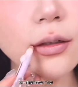 Opaleral ดินสอเขียนขอบปากสีด้านกันน้ำลิปสติกคอนทัวร์สีแดงลิปสติกติดทนนานไม่ติดถ้วยให้ความชุ่มชื่นแต่งหน้าริมฝีปาก