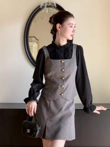 Bộ Chân Váy và Áo Gile Phong Cách Pháp