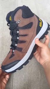 Sepatu Hiking Jack Wolf Skin Wolfskin tracking mendaki gunung / Sepatu mendaki gunung jack wolfskin abu-abu pria / Sepatu Safety seragam kerja model tinggi pdl karimor