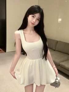 GUZILIAN | ชุดเดรสคอเหลี่ยมแขนกุดสไตล์ฝรั่งเศสสำหรับผู้หญิง ดีไซน์เก๋ไก๋ เอวสูง สไตล์ฤดูร้อน สั้น สีสันสดใส เอวบาง แขนกุด