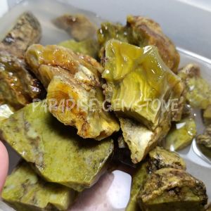 Bahan Akik Lempengan Yellow Green Chalcedony