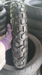 วีรับเบอร์กึ่งวิบาก ลายรถถัง หนา ทน คุ้ม 110/90-16 และ 120/90-16สามารถใช้ได้กับยางในและเรเดียล  มี มอก.