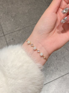 Elegant Pearl Bracelet for Women Gentle National Style Lightweight Luxury Exquisite Womens Bracelet Rope Hand Jewelry