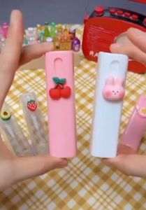 Botol Spray Kosong Mini Portable 10ml Motif Kartun Lucu Untuk Desinfektan / Alkohol / Makeup / Kosmetik