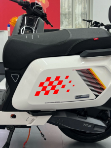 1 Pair Reflective Motorcycle Sticker Retro Grid Flag Vinyl Motorbike Body Decal For Honda NS125 NS125LA