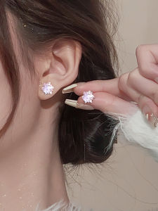 S925 Sterling Silver Snowflake Zircon Earrings Womens Fashion Jewelry Unique Design Autumn Winter High-End Sensation Ear Cuffs