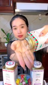 Phấn lạnh Snake Brand Prickly Heat Cooling powder Thái Lan 140g