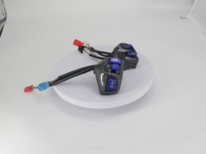 2Pcs Motorcycle Multi‑Function Handle Bar Control Switch Carbon Fiber Shell Horn Headlight Turn Signal Switch for Scooter Modification