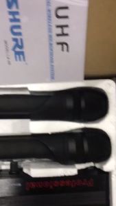 Shure LX-68 2 Channel UHF Professional Wireless Microphone System