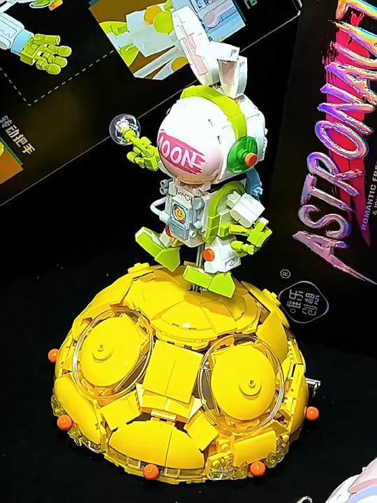 ⚠️现货⚠️ReadyStocks Moon Astronaut Music Box blocks toys 太空人 宇航员 唯乐 mini ...