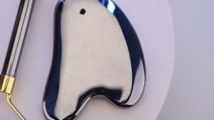 กัวซา Terahertz Gua Sha ลูกกลิ้ง นวดหน้า หยกหิน สินค้า ตกเเลัว มินิเมิน สไตล์หนังสือ