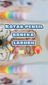 Tempat Pensil Boneka LABUBU Ukuran Besar Super Lucu Muat Banyak Barang Favorit Anak Bahan Kain Bludru Halus / Kotak Pensil Labubu Boneka 3D Unik Stationary Fancy Ready 4 Variant Warna Bisa Grosir dan COD Best Quality