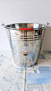 ถังน้ำ ถังน้ำสแตนเลส (มีหูหิ้ว) ขนาด 20/22/24/26/30/32/34/36 ซม.(ตราไก่ฟ้า)