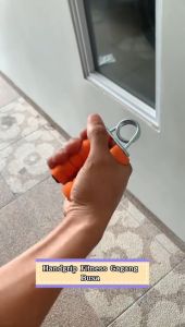 Hand Grip Fitness Handgrip Foam Lembut Melatih Kekuatan Tangan Dan Lengan 1 Pcs