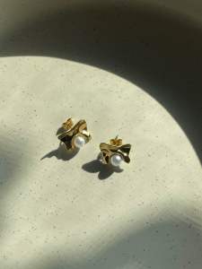 Kinda.you ~ Mira pearl ~ 🪸 ต่างหูทองประดับมุข