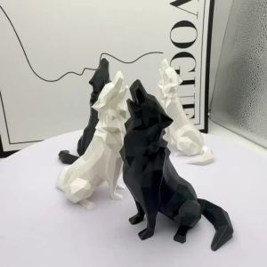 3D Printed Geometric Abstract Wolf Statue Modern Sculpture for Indoor & Outdoor Home Office Decor