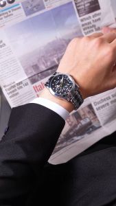 Sunlifex Jam Tangan Cowok 9001: Kalender Tampilkan Bercahaya & Tali Stainless Steel