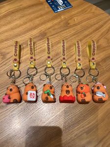 Capybara Keychain Capibala Cute Kapibara Keychain Cartoon Keychain Doll Toy 卡比巴拉钥匙圈