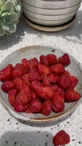 🍓 Dâu Tây Sấy Dẻo Nguyên Trái – Không Đường – Ăn Vặt Lành Mạnh – Đặc Sản Đà Lạt | MOONY FARM