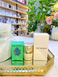 Dưỡng môi chứa tinh chất vàng 24k The Whoo Royal Essential Golden Lipcerin Special Set (Bản giáng sinh tặng kèm túi)