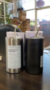 แก้วเก็บอุณหภูมิ สแตนเลสสวยๆ พร้อมหลอดและฝาปิดขนาด 600ml