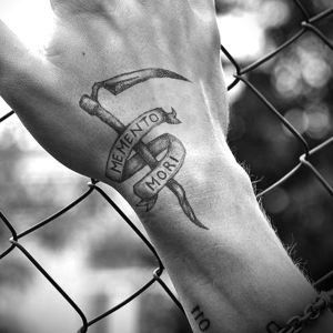 รอยสักฮาโลวีน - สติกเกอร์รอยสักสมุนไพรลายใบมีดแห้งแบบดิบดับดื่ม สไตล์เท่ห์สำหรับผู้ชายและผู้หญิง เหมาะสำหรับมือ นิ้ว และคอ รอยสักอเนกประสงค์ ติดทนนานและกันน้ำได้นานถึง 15 วัน