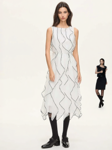 S·DEER | Round Neck Color Blocked Waist Shaping Sleeveless Chiffon Dress