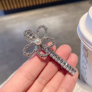 Elegant Pearl Embedded Flower Hair Clip Sweet Fairy Forehead Clip Trendy Side Hair Accessory Fresh out Fashion Hair Jewelry