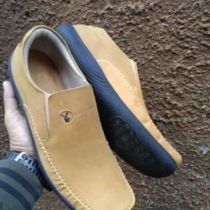 sepatu pria kulit casual slip on santai formal kerja