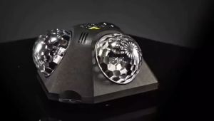 [Mẫu 2025] Đèn Laser 3 Cầu Xoay 7 Màu Cảm Biến Nhạc Phủ Rộng 90-100m2. Tặng Pin và Củ Nguồn 33W