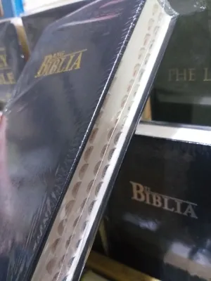 KJV Bible Ang Biblia Tagalog with Thumb Index
