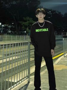 Áo Thun Dài Tay Dáng Rộng Cổ Tròn in Chữ Phong Cách Đường Phố Mỹ Dành Cho Nam Mùa Thu 2025 Áo Thun Cotton Thường Ngày Thời Trang