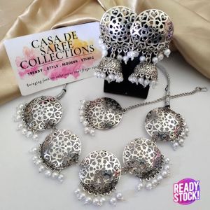 INDIAN WOMEN SILVER NECKLACE WITH JHUMKA AND TIKKA