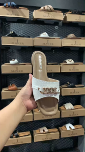 Korean Womens Flat Slide Square Toe Chain Design Sandals Outer Wear Flat Fashion Versatile Slippers