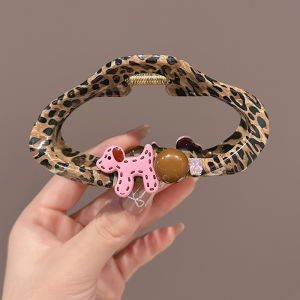 Elegant Unique Large Capacity Cloud and Leopard Pattern Shark Clip