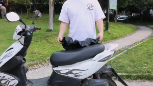 Universal Motorcycle Seat Cover PU Leather Waterproof Dustproof Sunscreen Anti-Slip Cushion Protector