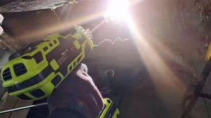 SPARK 220V Semi-automatic Welding Machine Handheld Portable Electric Arc Welding Machine Automatic Digital Current Adjustment Welder