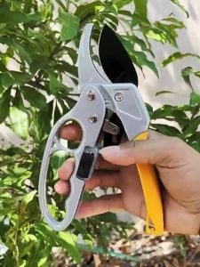 BenMaxx SK5 กรรไกรตัดกิ่ง เครื่องมือทำสวน กรรนไกรตัดกิ่ง กรรไกรตัดเหล็ก กันไกรตัดกิ่งไม้ สปริงด้ามต่อตัดกิ่ง ตะขอตัดกิ่งไม้