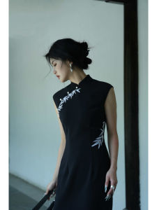 Slim Retro Bamboo Embroidered Dress