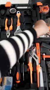 (BGH) Hand Tools /Tool Kit Set 102pcs