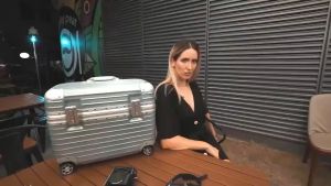 Travelcul 18/20 นิ้วกรอบอลูมิเนียมกระเป๋าเดินทาง TSA ล็อคกล้องแต่งหน้ากล่องเทคโนโลยีเยอรมัน Scratch Proof กระเป๋าเดินทาง