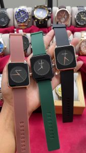 Sunlifex Jam Tangan Wanita Kuarsa Tali Silikon Anggun Santai Mode Jam Tangan Cewek Terbaru SL9416
