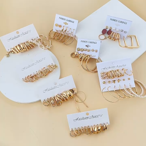 Bestella💗Anting Logam Berpilin Set 24 Potong /Anting Sederhana Berbentuk C /Untuk Wanita Anting Mewah Perjamuan OOTD