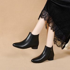 Exquisite Genuine Leather Womens Boots Soft Sole Sharp Toe Chunky Heel Short Fashionable Versatile Fleece Lined Womens Boots