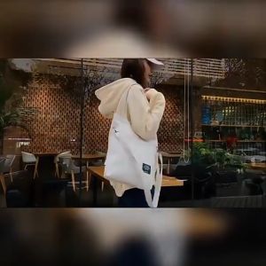 กระเป๋าผ้าสีพื้นช่องใส่ของเยอะ YF2227