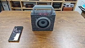 W1 ลำโพงบลูทูธไร้สายทำจาไม้ ลำโพงพกพา ลำโพงกำลังใหญ่สำหรับกิจกรรมกลางแจ้ง ลำโพงเสียงดีสำหรับการออกกำลังกาย พกพา U และการ์ด TF รุ่นใหม่ 2025 รุ่นใหม่