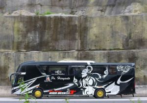 promo terbaru miniatur bus telolet basuri haryanto full warna+ful variasi