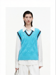 Color Blocking Diamond Knit Sweater Vest